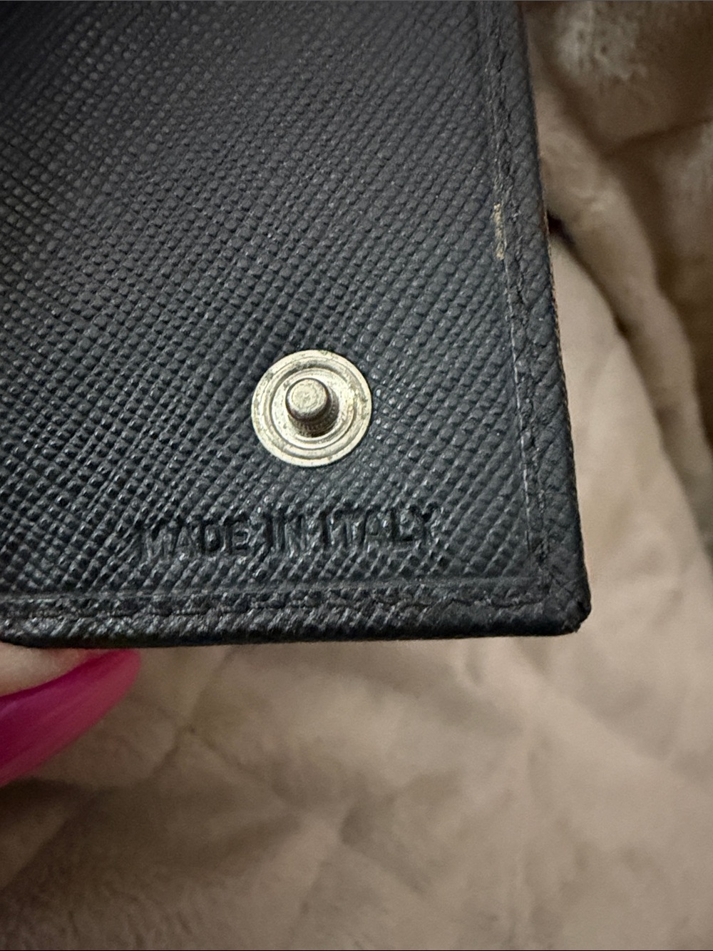 Prada Black Saffiano Leather Card & Key Holder with Metal Triangle Logo - Picture 7 of 11